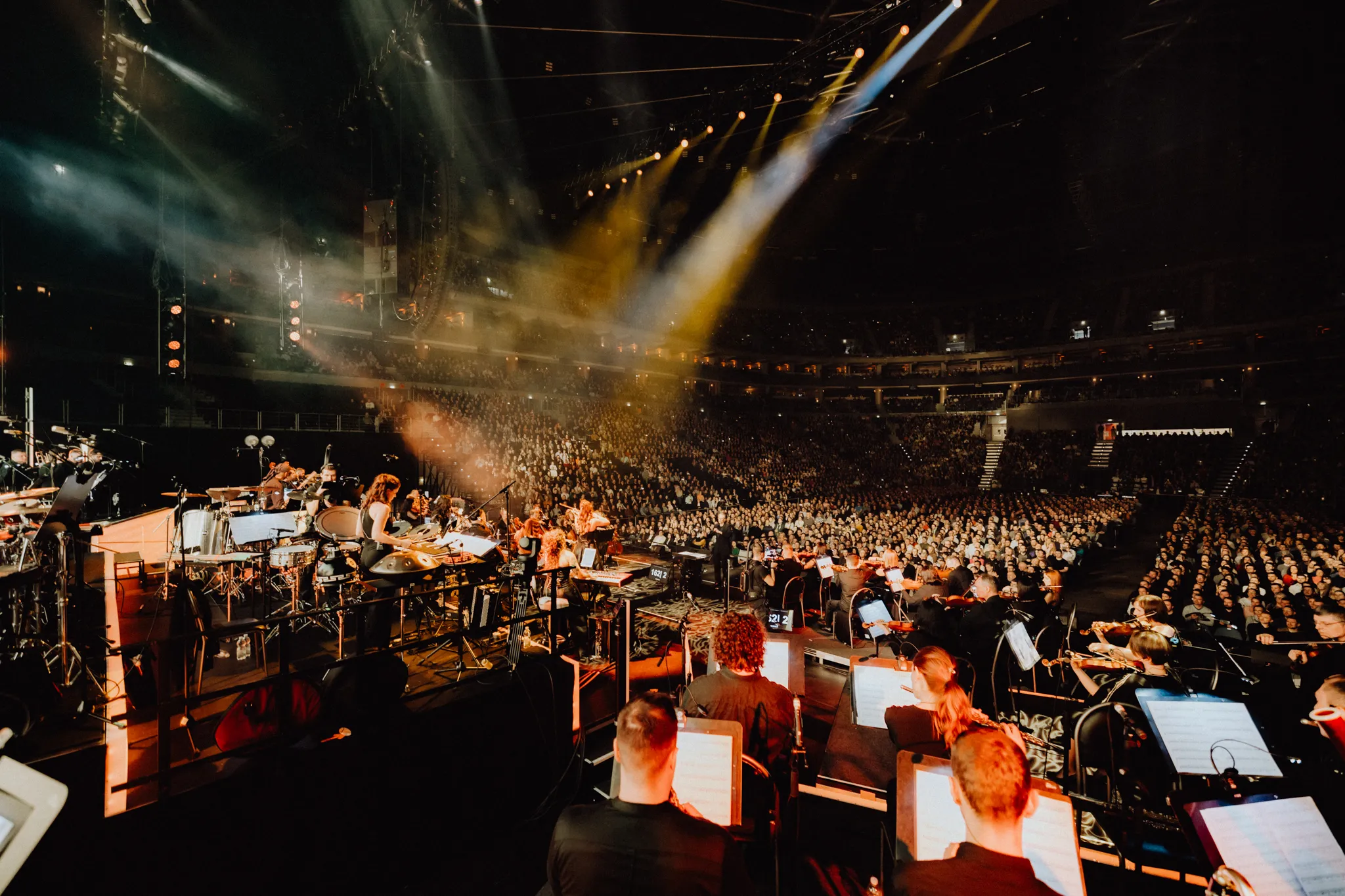 Concert finale with full orchestra